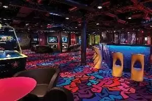 Entourage - Salle De Jeux