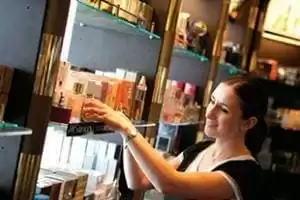 Boutiques, dont bijouterie et Duty Free