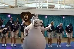 Expérience DreamWorks® gratuite : des moments inoubliables avec les personnages de Shrek®, Madagascar®, Kung Fu Panda® , entre autres.