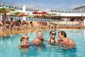 4 piscine con solarium esclusivamente per adulti