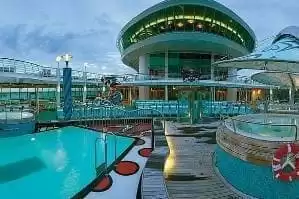 Piscine pour enfants Adventure Beach avec toboggan