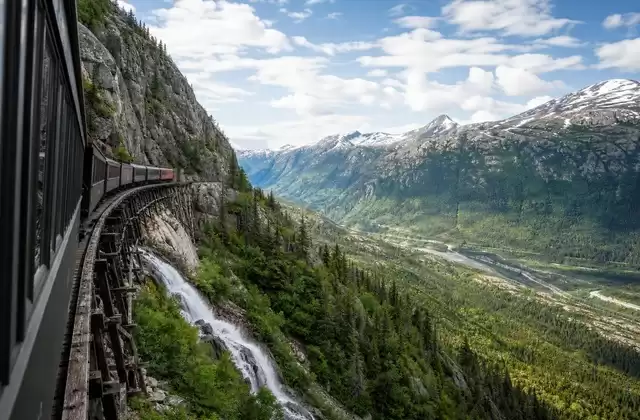 Em Skagway