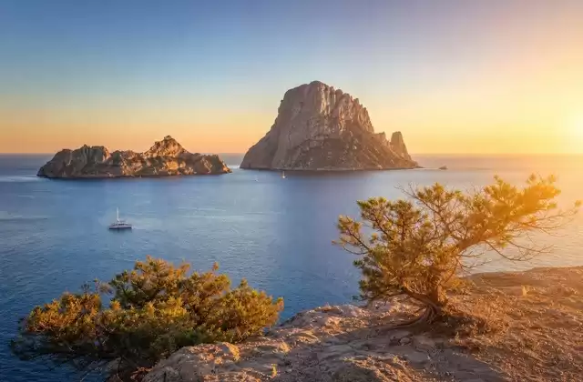 Em Ibiza