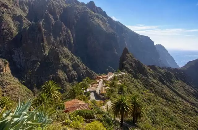 Em Tenerife