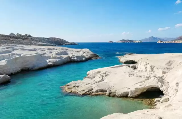 Em Milos