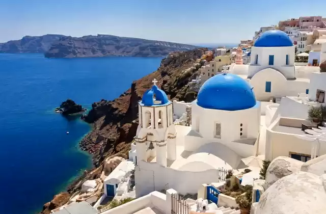 Em Santorini