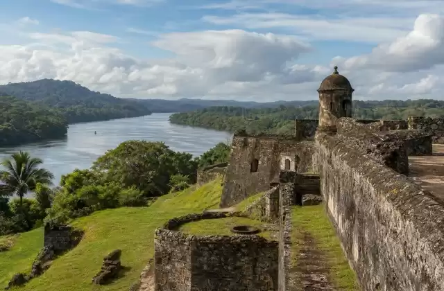 Em Fort San Lorenzo